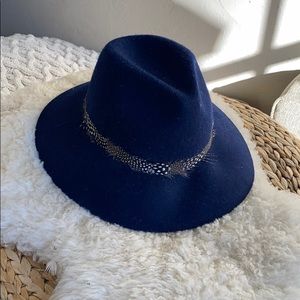 August Navy wide brim hat